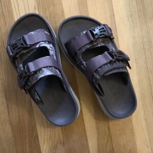 Merrell recovery slides, size 7